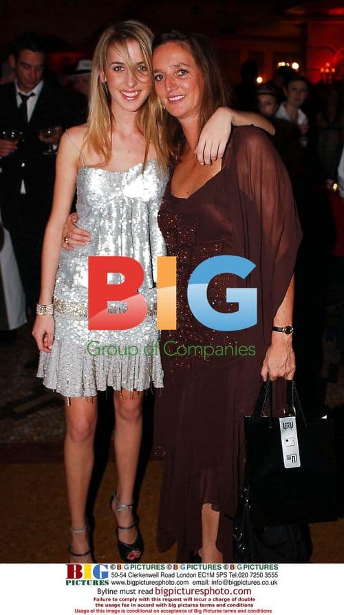 Ayesha Makim and Jane Makim at Nokia Launch