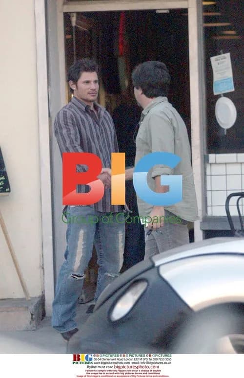 Nick Lachey and Jessica Simpson Blow Bubbles