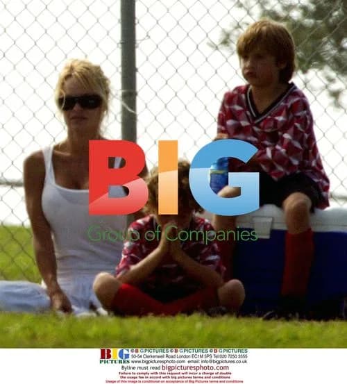 Pamela Anderson Picks Up Sons