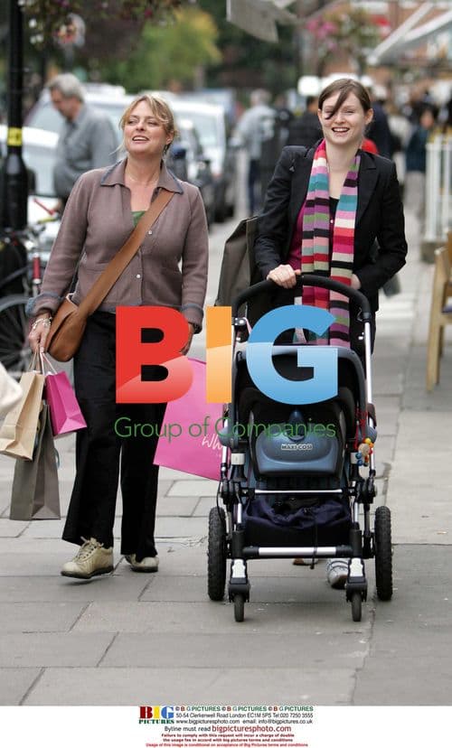 Sophie Ellis Bextor Shopping with Mother