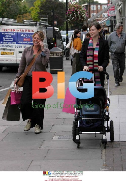Sophie Ellis Bextor Shopping with Family