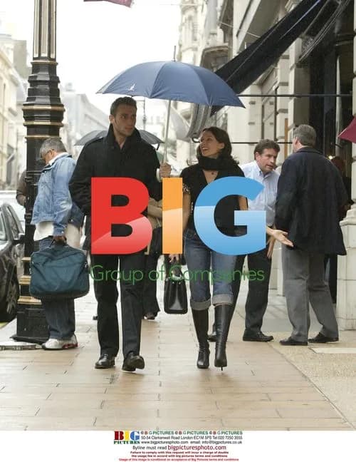 Dannii Minogue and Friend Shopping in London