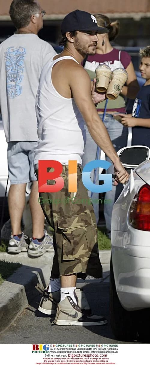 Kevin Federline Gets Frappuccinos for Britney Spears