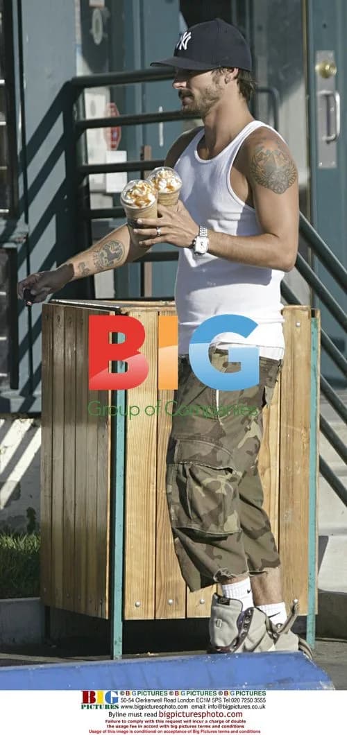 Britney Spears and Kevin Federline at Starbucks
