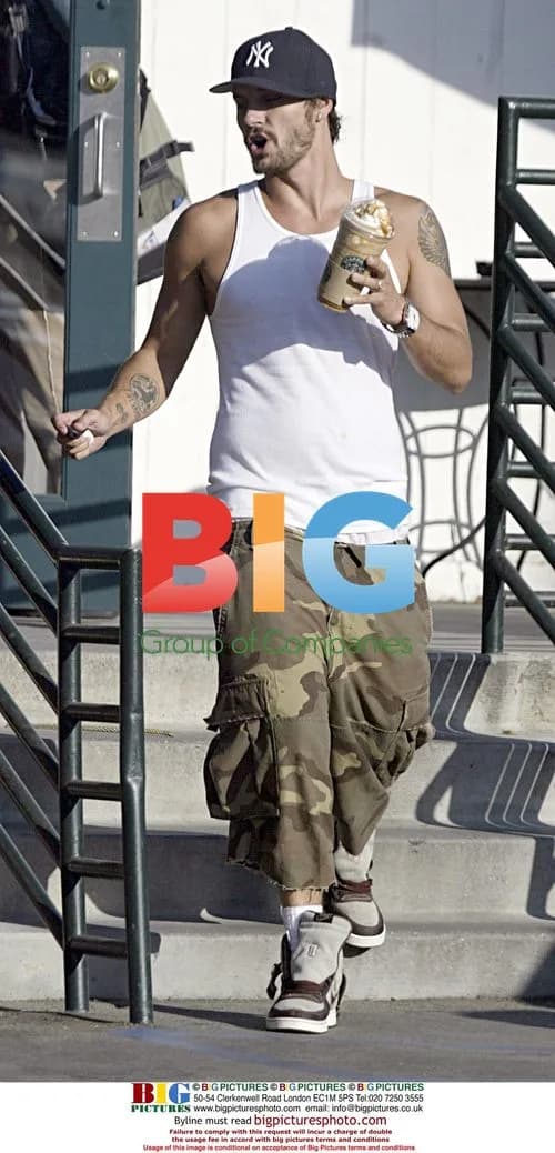 Kevin Federline Picks Up Frappuccinos for Britney Spears