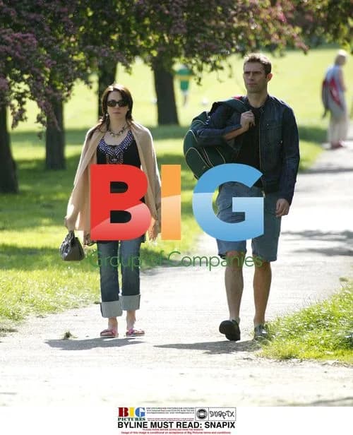 Mel C Relaxing in Park with Boyfriend