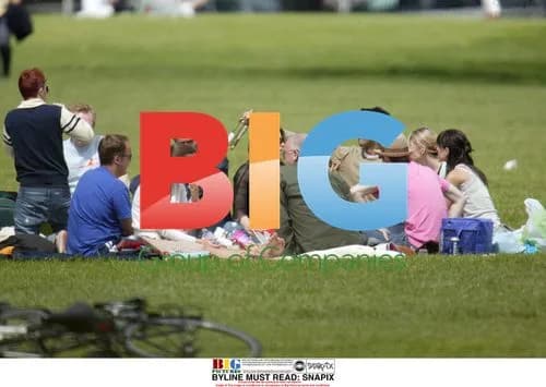 Mel C Relaxing in Park with Boyfriend