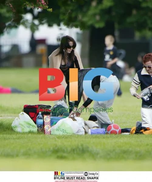 Mel C Relaxing in Park with Boyfriend
