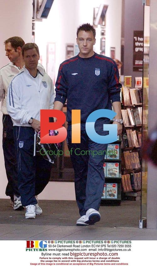 England stars Terry and Lampard shop in Manchester