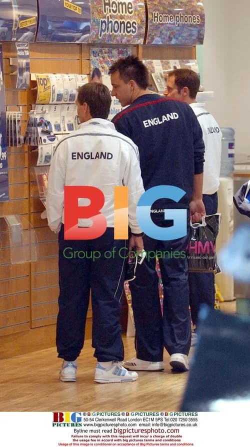 England Stars John Terry and Frank Lampard Shopping