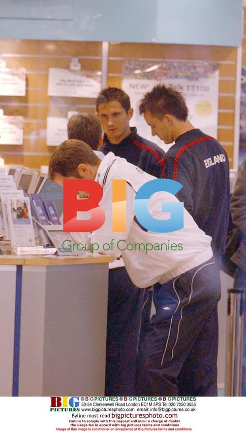 England Stars John Terry and Frank Lampard Shopping