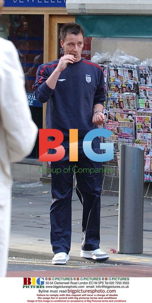 England Stars John Terry and Frank Lampard Shopping