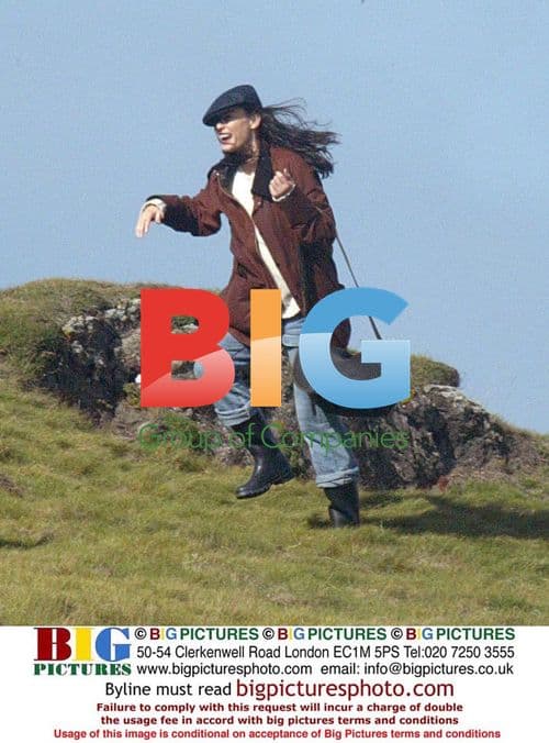 Demi Moore on Set for "HalfLife"