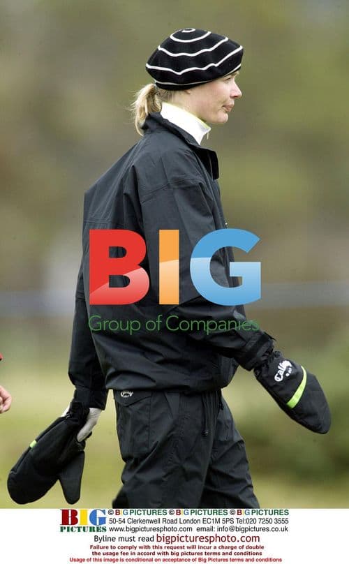 Jodie Kidd plays golf at Carnoustie