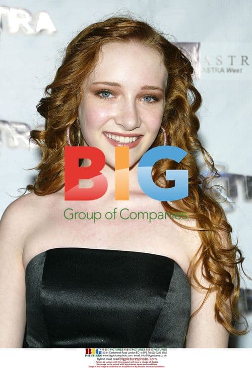 Scarlett Pomers at 'Extra' Party