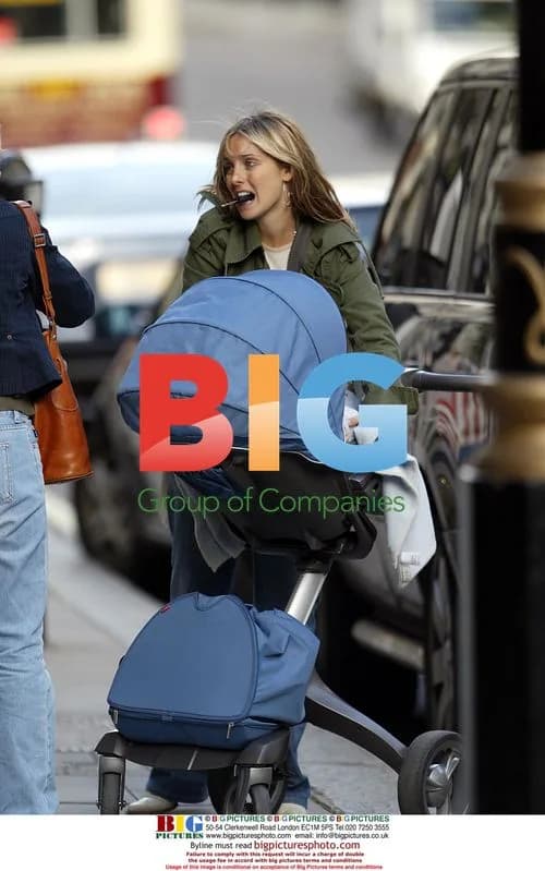 Singer Louise Redknapp Out Shopping in London