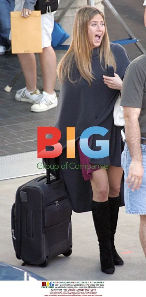 Jennifer Aniston on 'Otherwise Engaged' film set