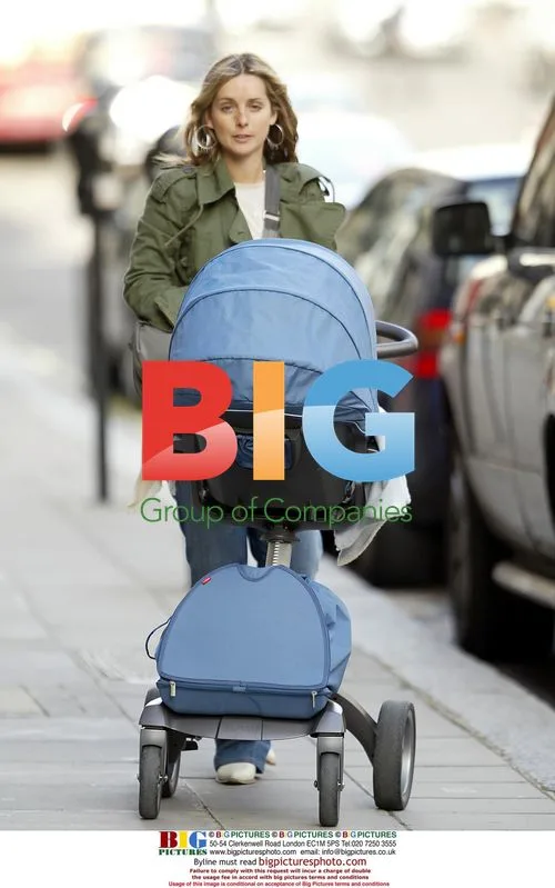 Louise Redknapp Runs Errands in London