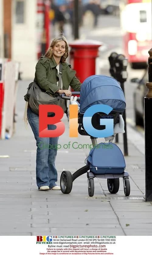 Louise Redknapp Shopping in London