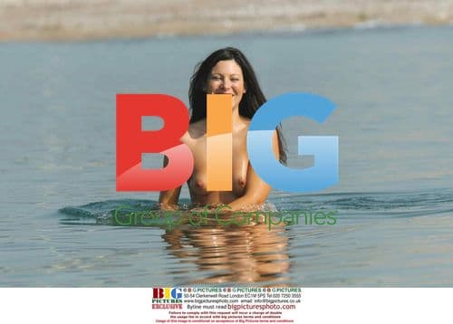 Model Cathrine McQueen in South of France