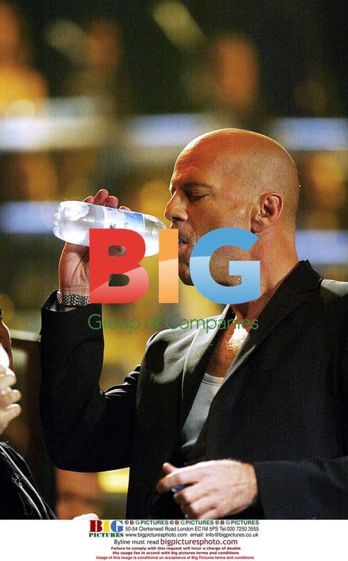 Bruce Willis Performing on Stage