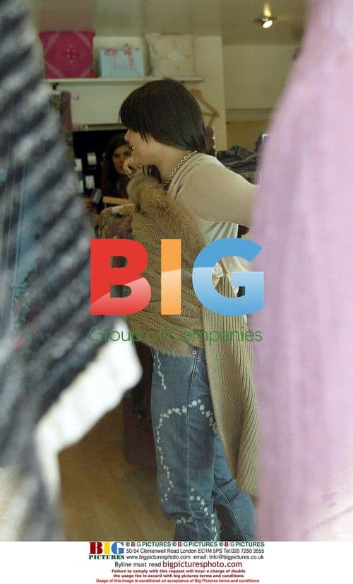 Jade Goody Shopping in Loughton