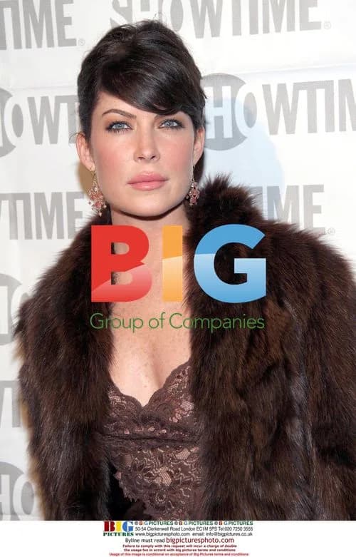 Lara Flynn Boyle at 'Huff' Premiere