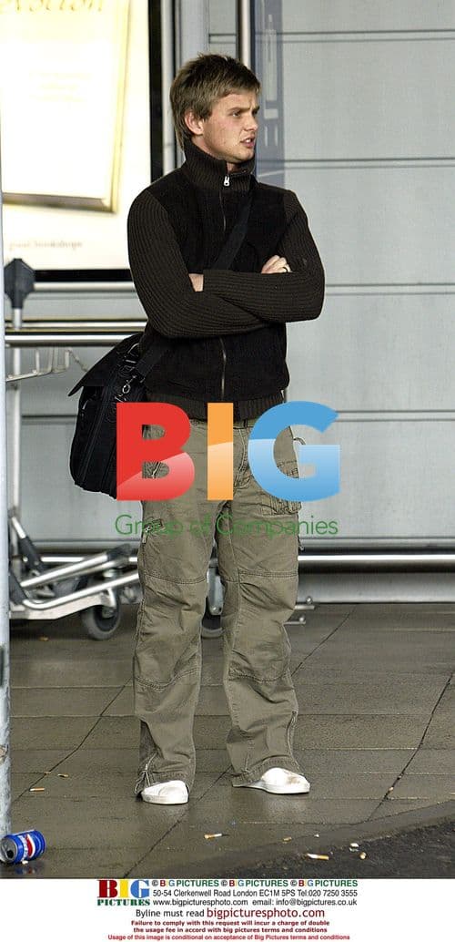 Jeff Brazier waits for taxi before 'Stars In Their Eyes' audition