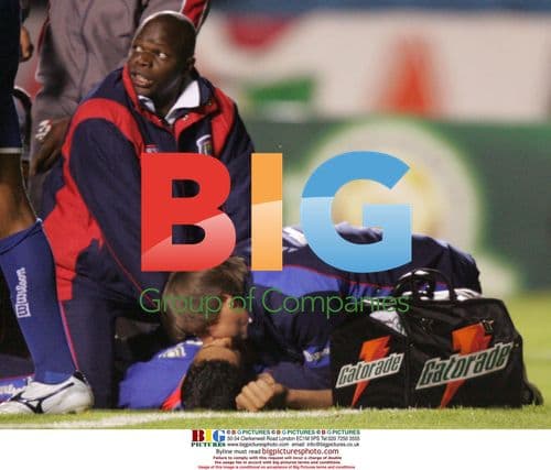 Doctor assisting Serginho after cardiac failure