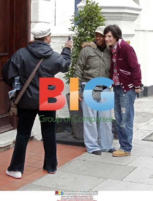 Singer Sharleen Spiteri Meets Fan