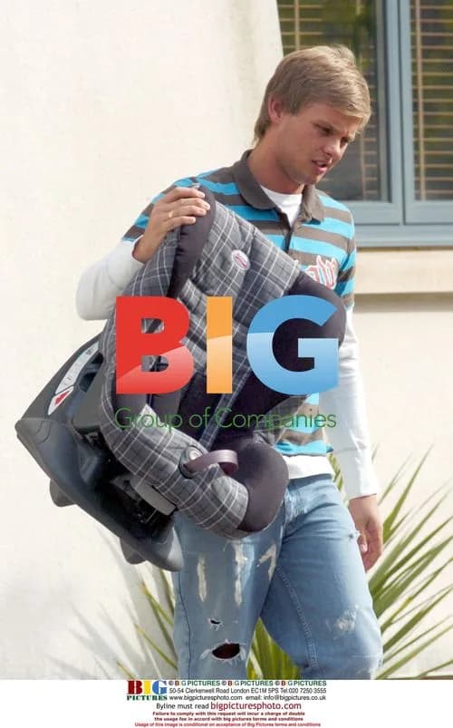 Jeff Brazier Arrives at Jade Goody's House