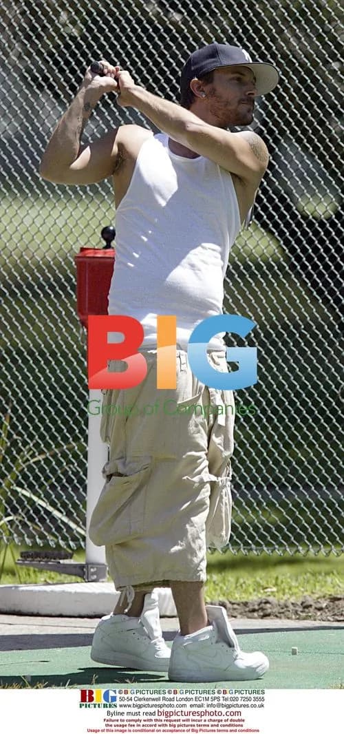 Kevin Federline Goes Golfing