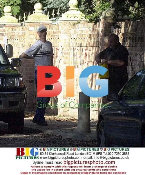 Wayne Rooney's House Graffiti Cleanup