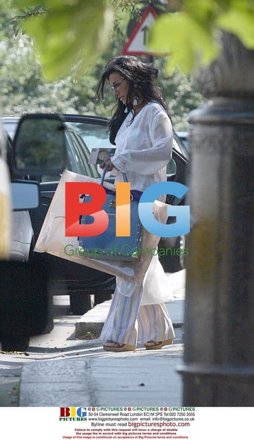 Nancy Dell'Olio leaving Sven-Goran Eriksson's home