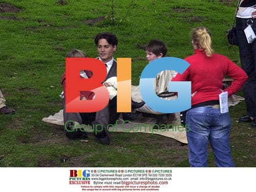 Kate Winslet and Johnny Depp Filming 'Neverland'