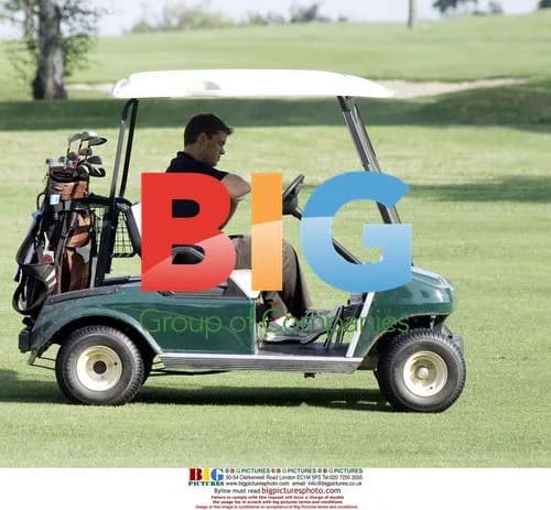 Matt Damon playing golf in Deauville