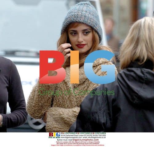 Penelope Cruz on set of "Chromophobia"