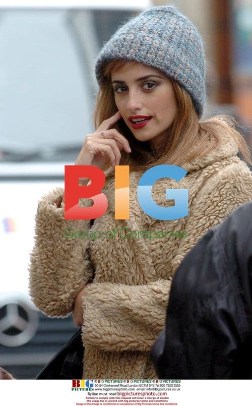 Penelope Cruz on set of 'Chromophobia'