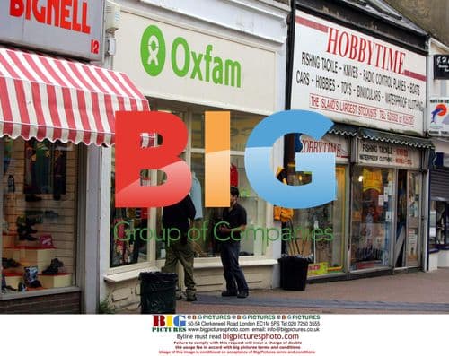 Penelope Cruz on Set of 'Chromophobia'