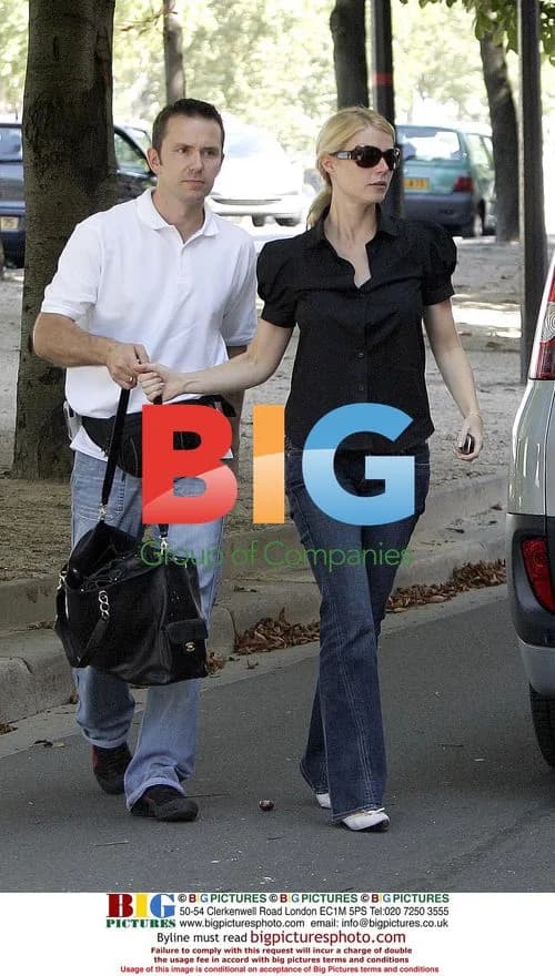 Gwyneth Paltrow Shopping in Paris