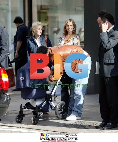 Louise Redknapp and Family Shopping