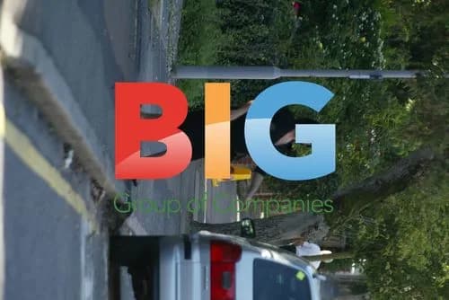 Pregnant Jessie Wallace Leaves Home