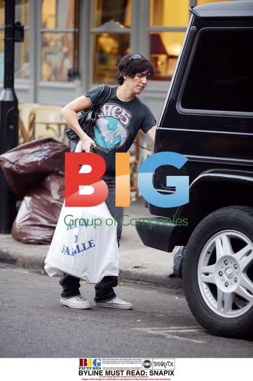 Sharleen Spiteri Carrying Stuff in London