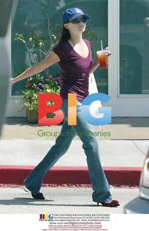 Reese Witherspoon in West Hollywood Bakery