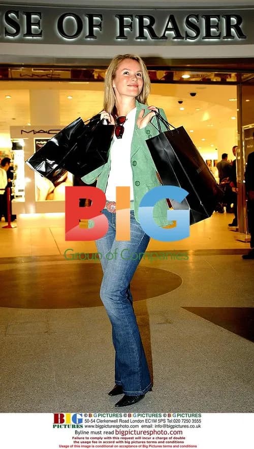 Amanda Holden Opens Fashion Dept