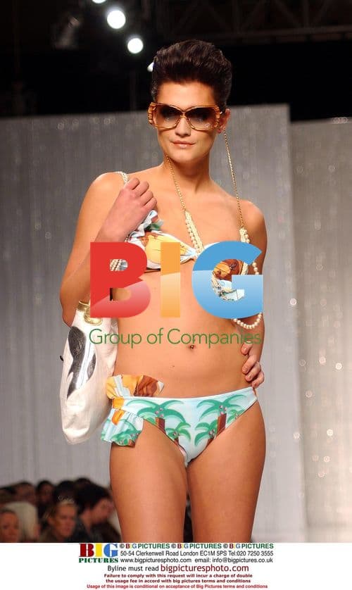 Model in Tata Naka 2004 Collection