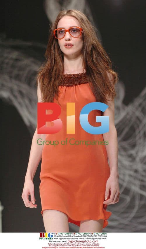 Model Elizabeth Jagger on Catwalk at London Fashion Week