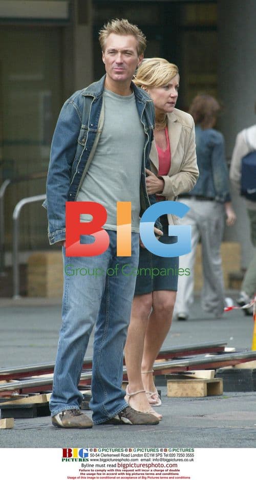 Martin Kemp and Michelle Collins filming TV series