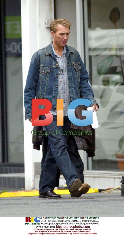 Martin Kemp on 'Can't But Me Love' Set