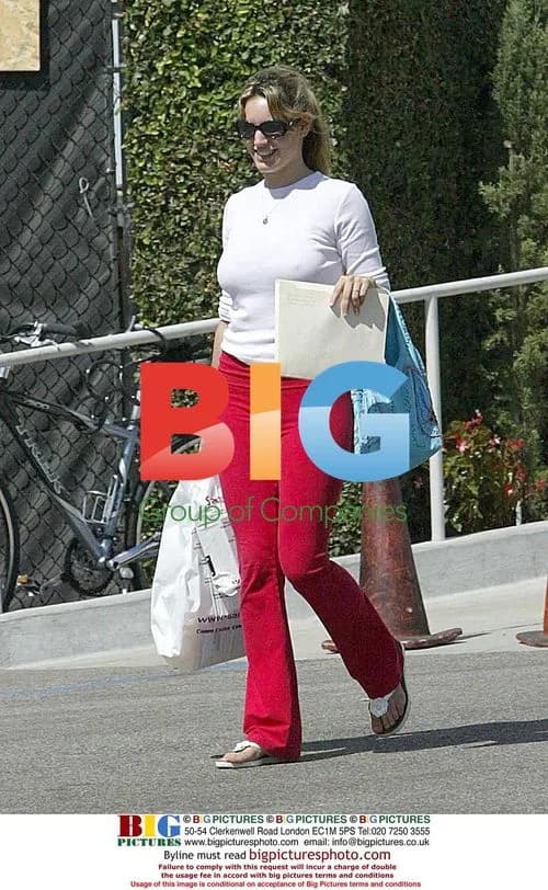Kelly Brook Shopping in Hollywood